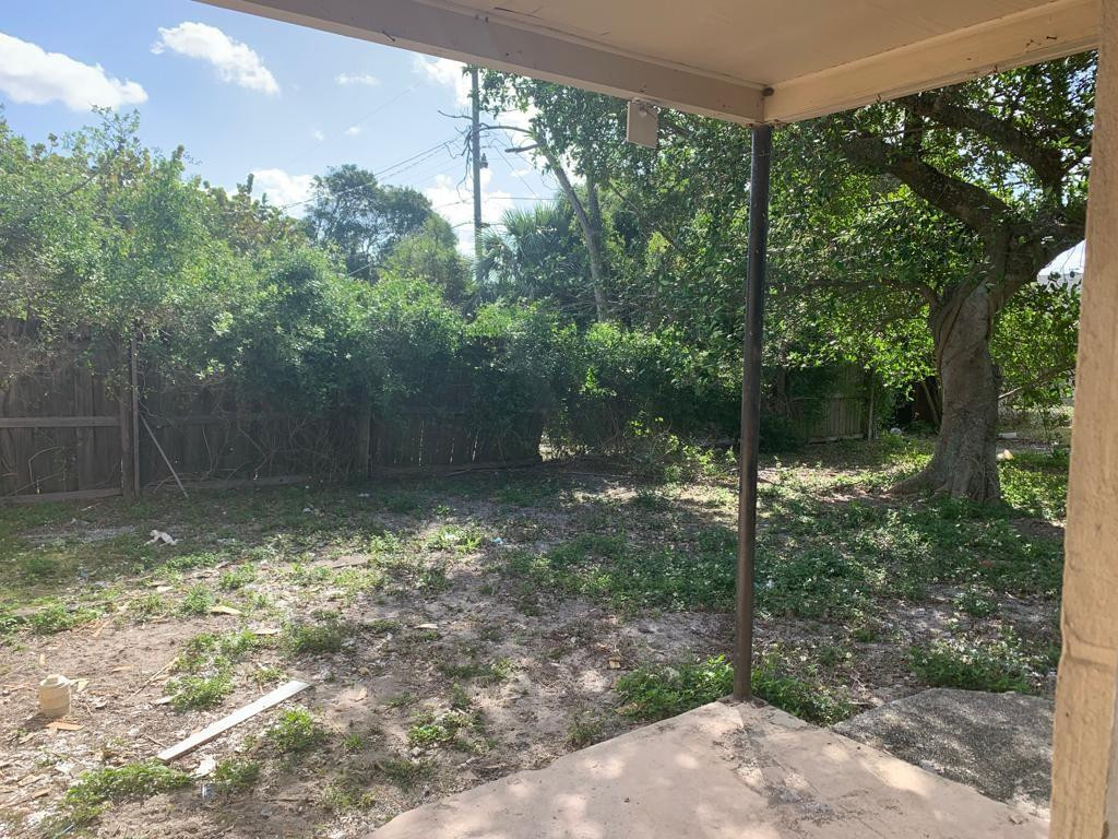 657 West 4th Street Riviera Beach, FL 33404 - Photo 6 of 14 Photo 6