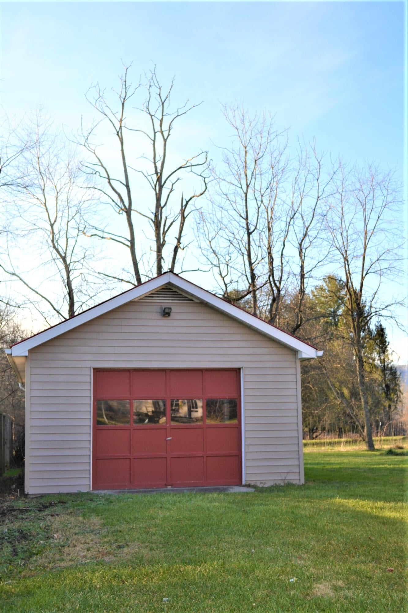 143 Friars Hill Road Williamsburg, WV 24991 - Photo 4 of 34 Gallery Image 4