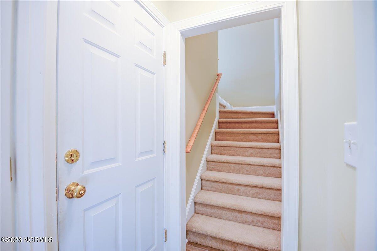 442 Neuchatel Road New Bern, NC 28562 - Photo 12 of 41 Stairs leading to the FROG/Bedroom 4