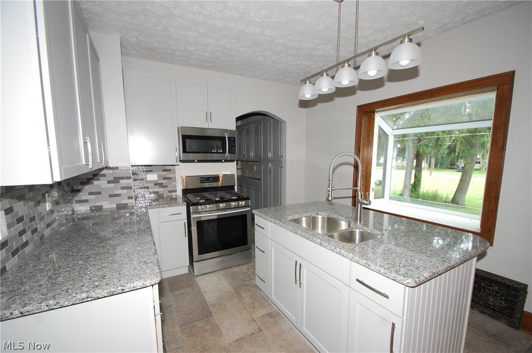 4677 Kirk Road Austintown, OH 44515 - Photo 7 of 31 Gallery Image 7