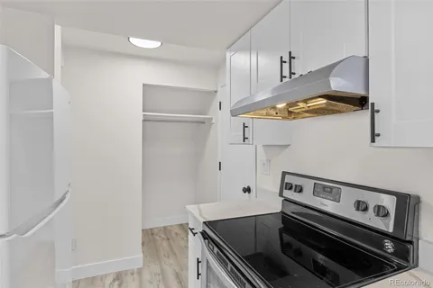 a view of entryway and hall