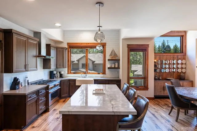 $1,898,000 | 30 Lake Parkway, Unit 20, South Lake Tahoe, CA 96150