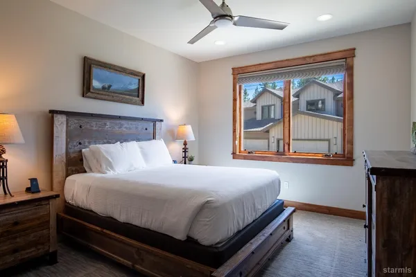 $1,898,000 | 30 Lake Parkway, Unit 20, South Lake Tahoe, CA 96150