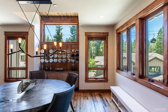 $1,898,000 | 30 Lake Parkway, Unit 20, South Lake Tahoe, CA 96150
