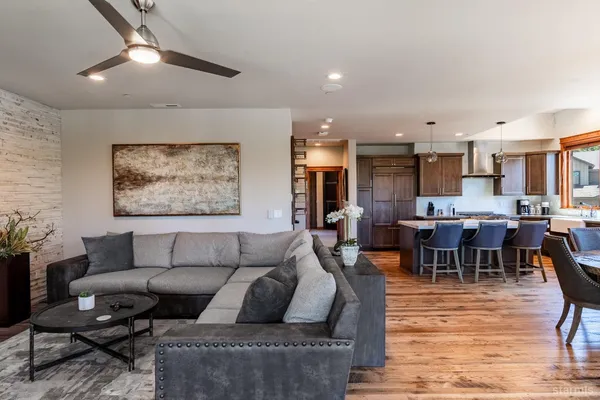 $1,898,000 | 30 Lake Parkway, Unit 20, South Lake Tahoe, CA 96150