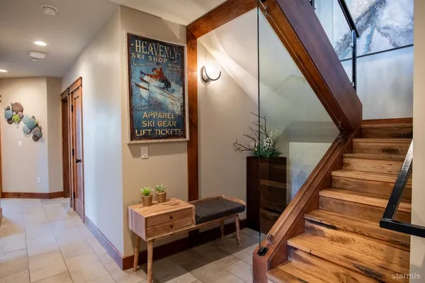 $1,898,000 | 30 Lake Parkway, Unit 20, South Lake Tahoe, CA 96150