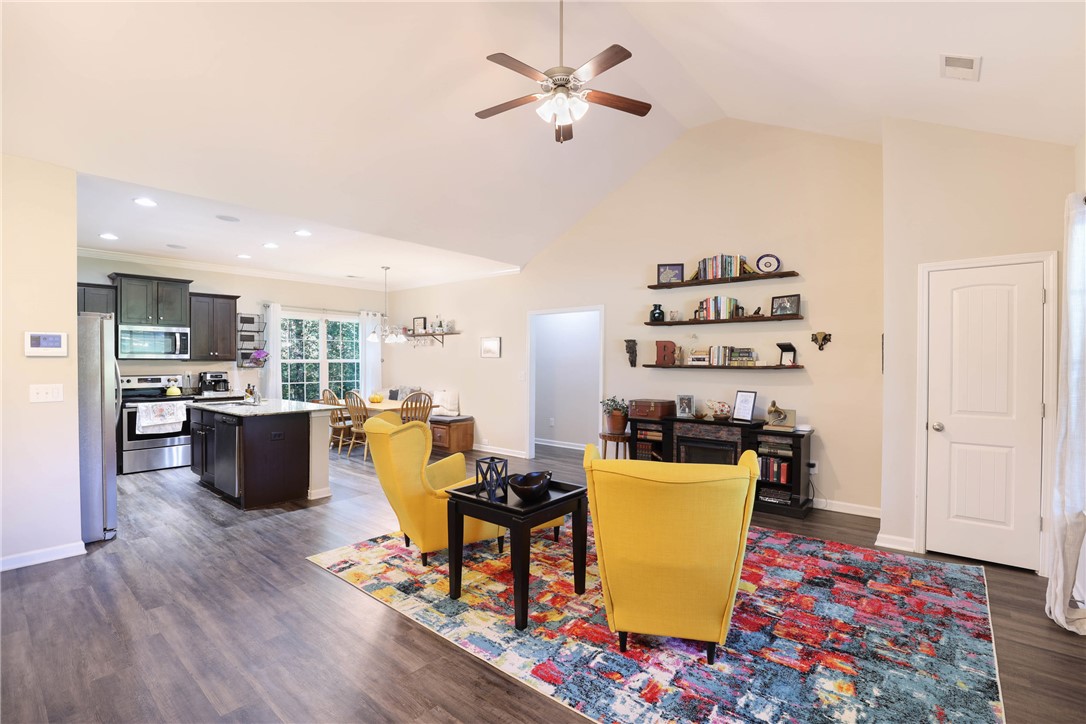 473 Johnson Road Central, SC 29630 - Photo 3 of 32 Living Room and Kitchen
