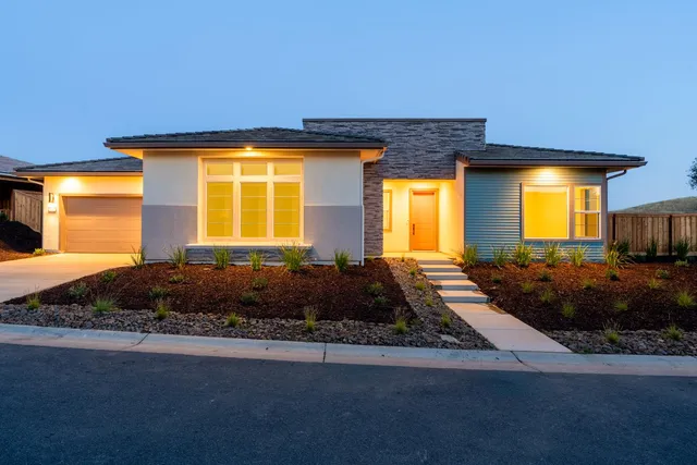 $754,999 | 8388 Iron Creek Drive, Friant, CA 93626