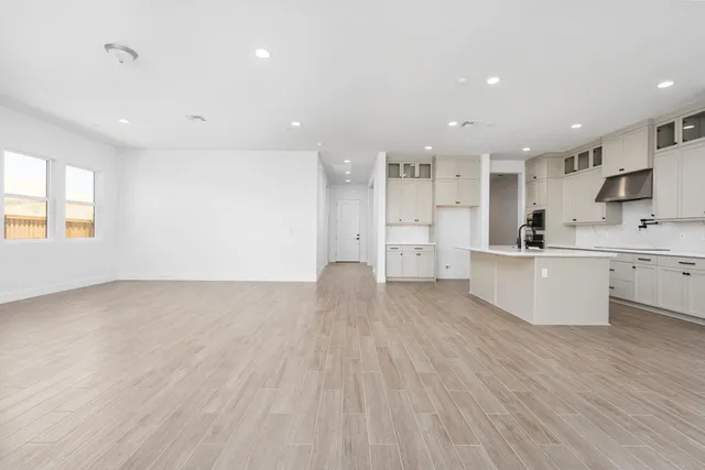 $754,999 | 8388 Iron Creek Drive, Friant, CA 93626