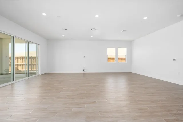 $754,999 | 8388 Iron Creek Drive, Friant, CA 93626