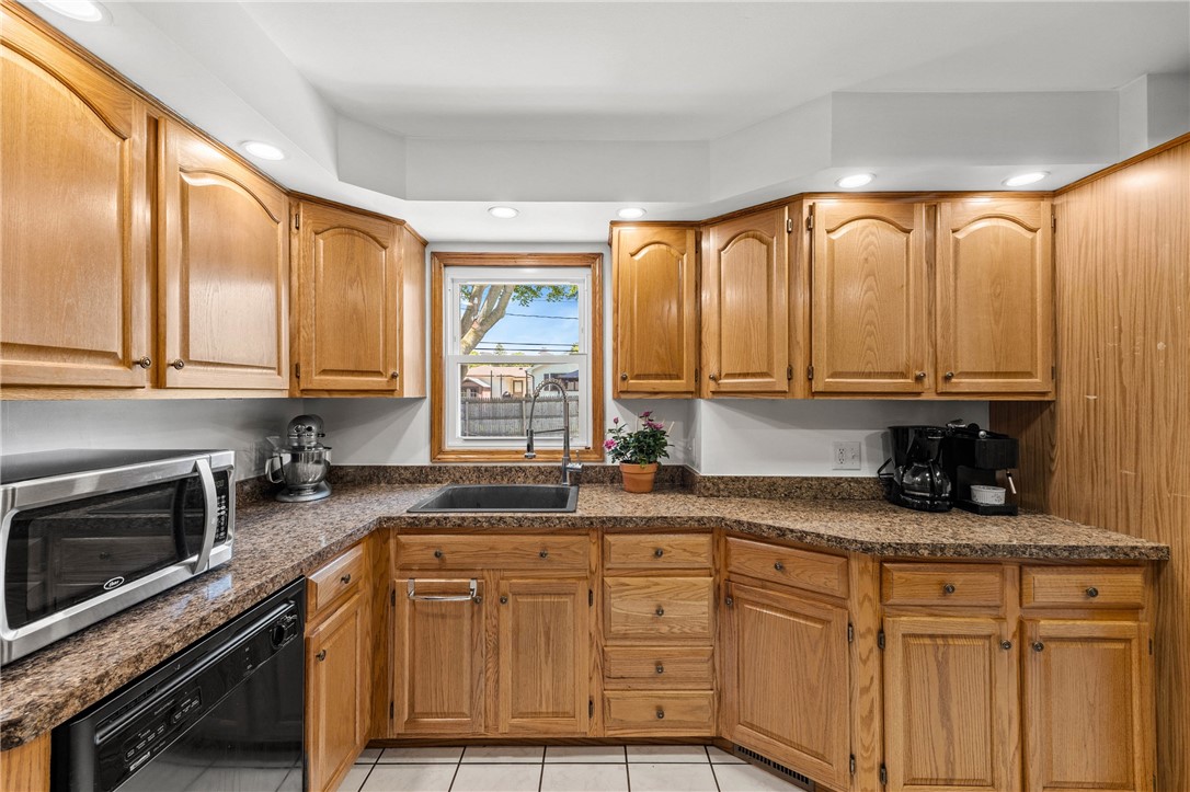 390 Dellwood Road Greece, NY 14616 - Photo 12 of 50