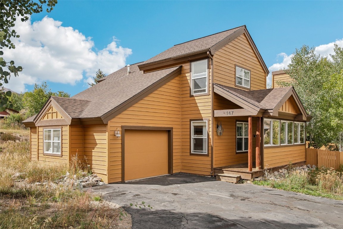 147 Blue Grouse Lane Silverthorne, CO 80498 - Photo 2 of 50 front view of a house