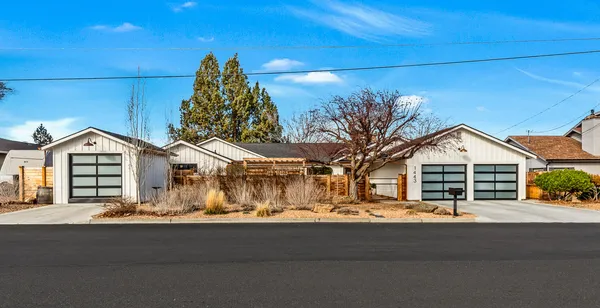 $999,000 | 1443 Southwest Canyon Drive, Redmond, OR 97756