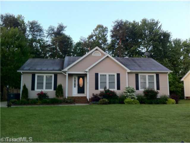 6011 High View Road Greensboro, NC 27410 - Photo 1 of 15 Exterior Front.