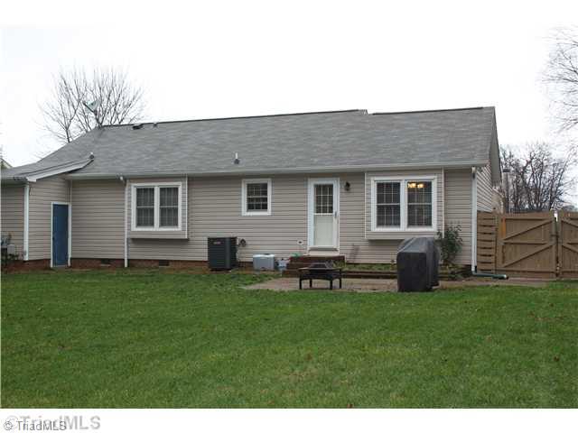 6011 High View Road Greensboro, NC 27410 - Photo 13 of 15 Exterior Back.
