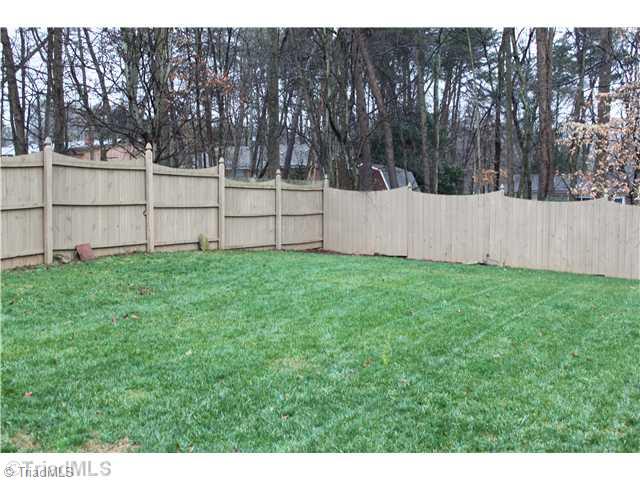 6011 High View Road Greensboro, NC 27410 - Photo 15 of 15 Yard/Garden.