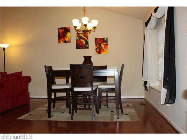 6011 High View Road Greensboro, NC 27410 - Photo 4 of 15 Dining Room.