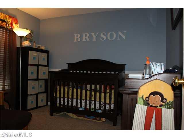 6011 High View Road Greensboro, NC 27410 - Photo 10 of 15 2nd Bedroom.