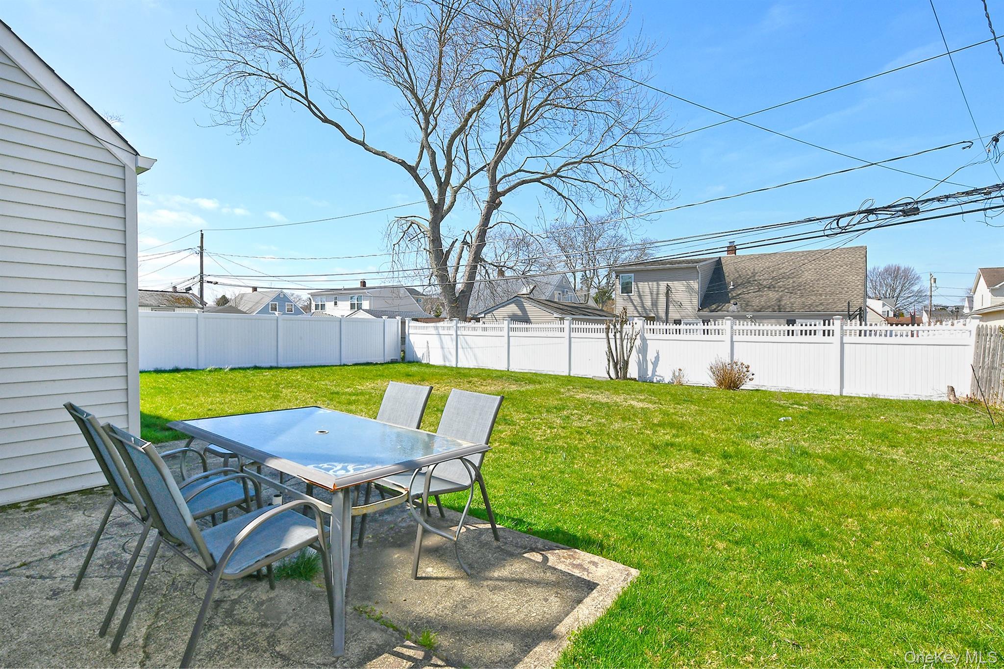 74 Rope Lane Levittown, NY 11756 - Photo 21 of 23