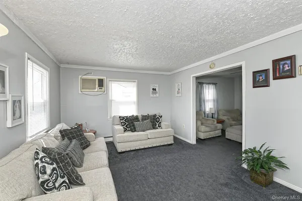 $719,000 | 74 Rope Lane, Levittown, NY 11756