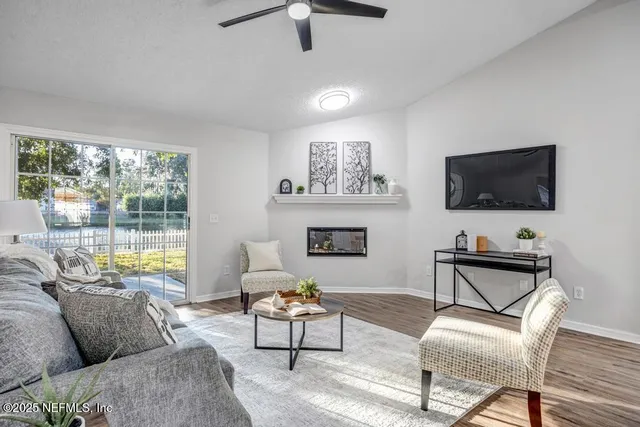 $284,800 | 7762 Enderby Avenue East, Jacksonville, FL 32244