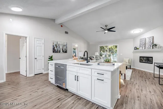 $284,800 | 7762 Enderby Avenue East, Jacksonville, FL 32244