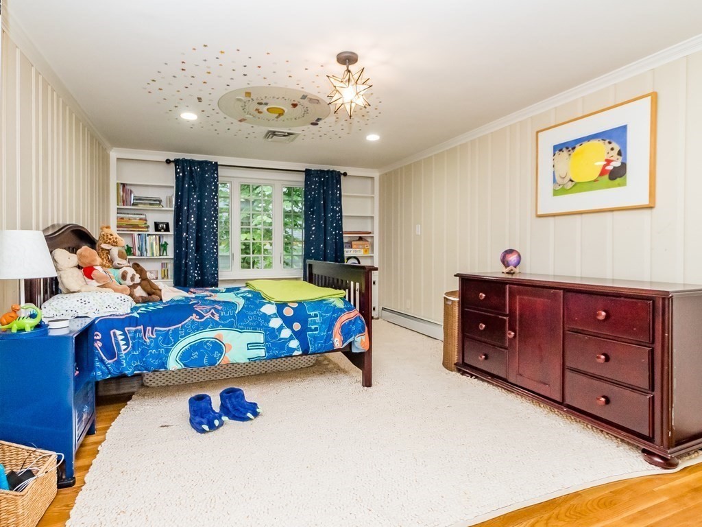 146 Arnold Road Newton, MA 02459 - Photo 19 of 42 Gallery Image 19