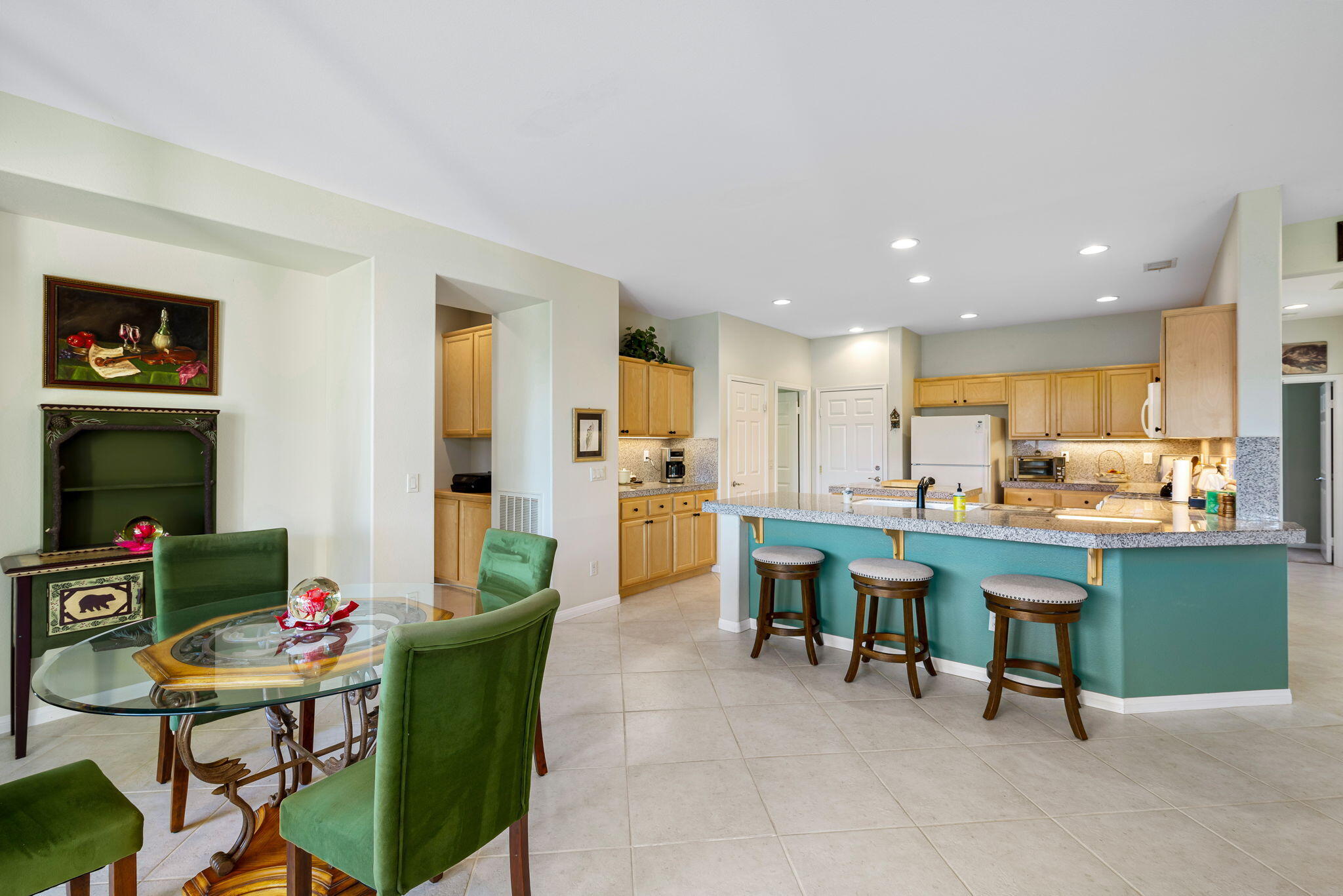 60246 Sweetshade Lane La Quinta, CA 92253 - Photo 15 of 76 a living room with furniture a dining table and a window