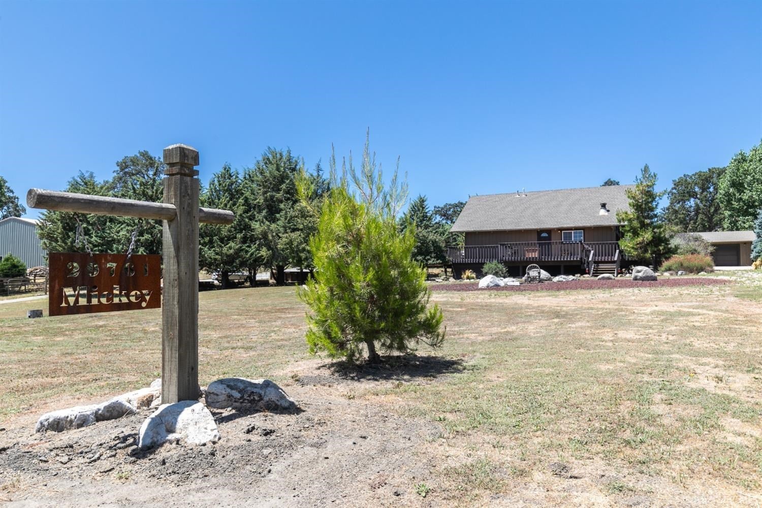 29761 North Lower Valley Road Tehachapi, CA 93561 - Photo 3 of 47 Gallery Image 3