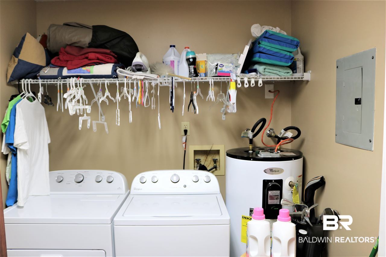 512 Carolyn Avenue Foley, AL 36535 - Photo 25 of 32 Laundry Room