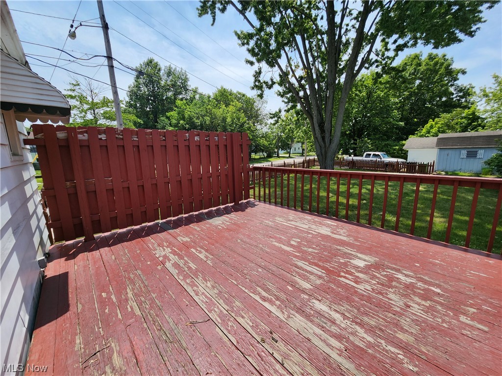 1340 Sunset Road Cleveland, OH 44124 - Photo 4 of 30