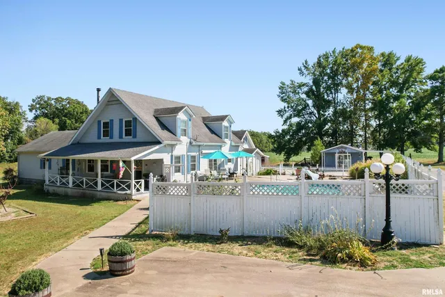 $305,000 | 11939 Cochran Road, Marion, IL 62959