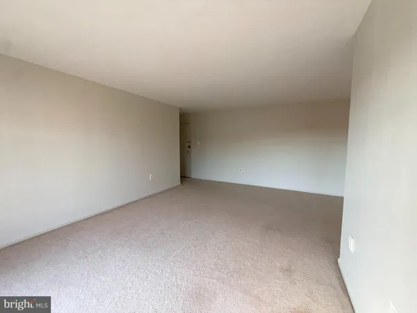 $1,650 | 434 North Armistead Street, Unit 202, Alexandria, VA 22312