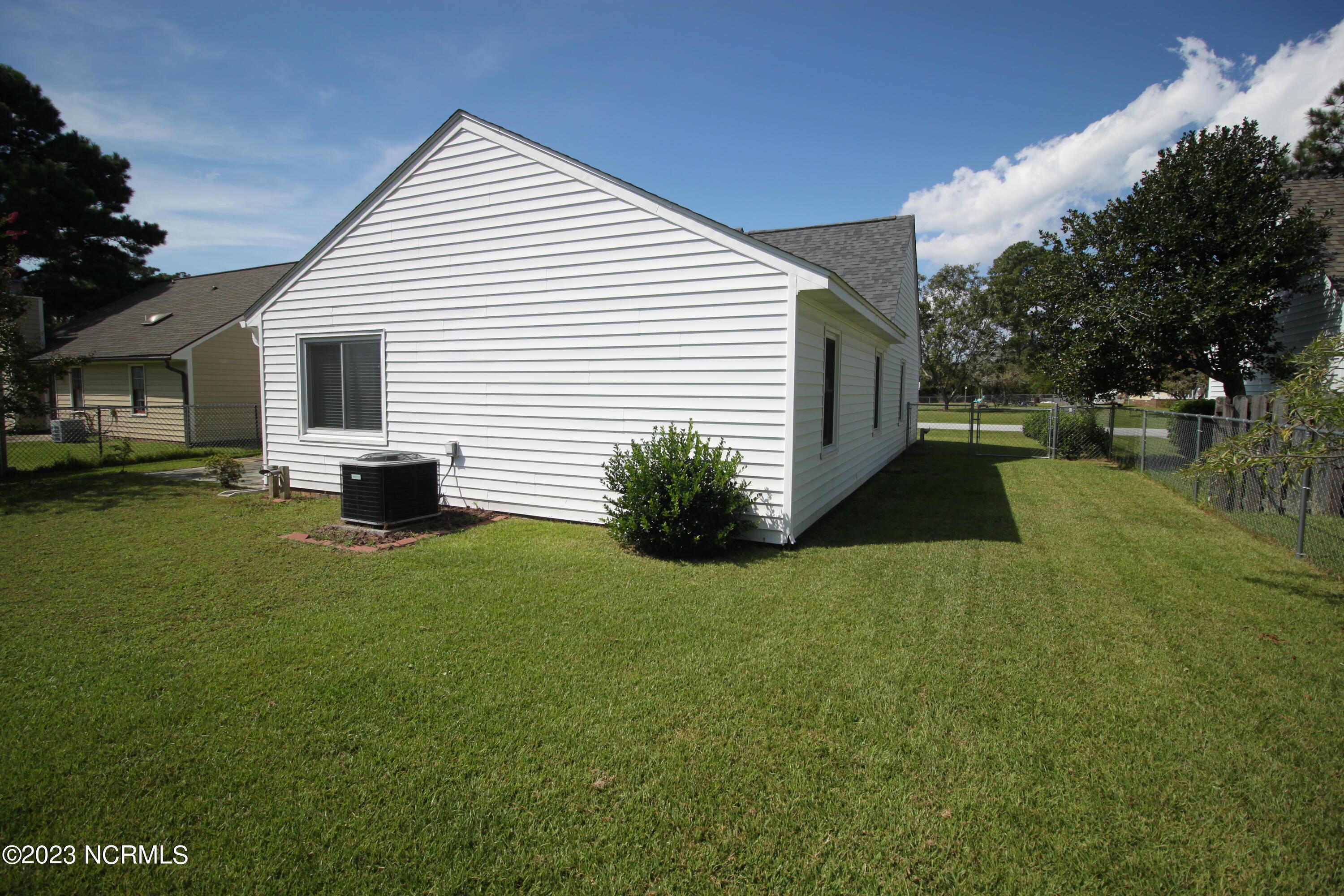 602 North Gate Road Morehead City, NC 28557 - Photo 23 of 23 IMG_3276