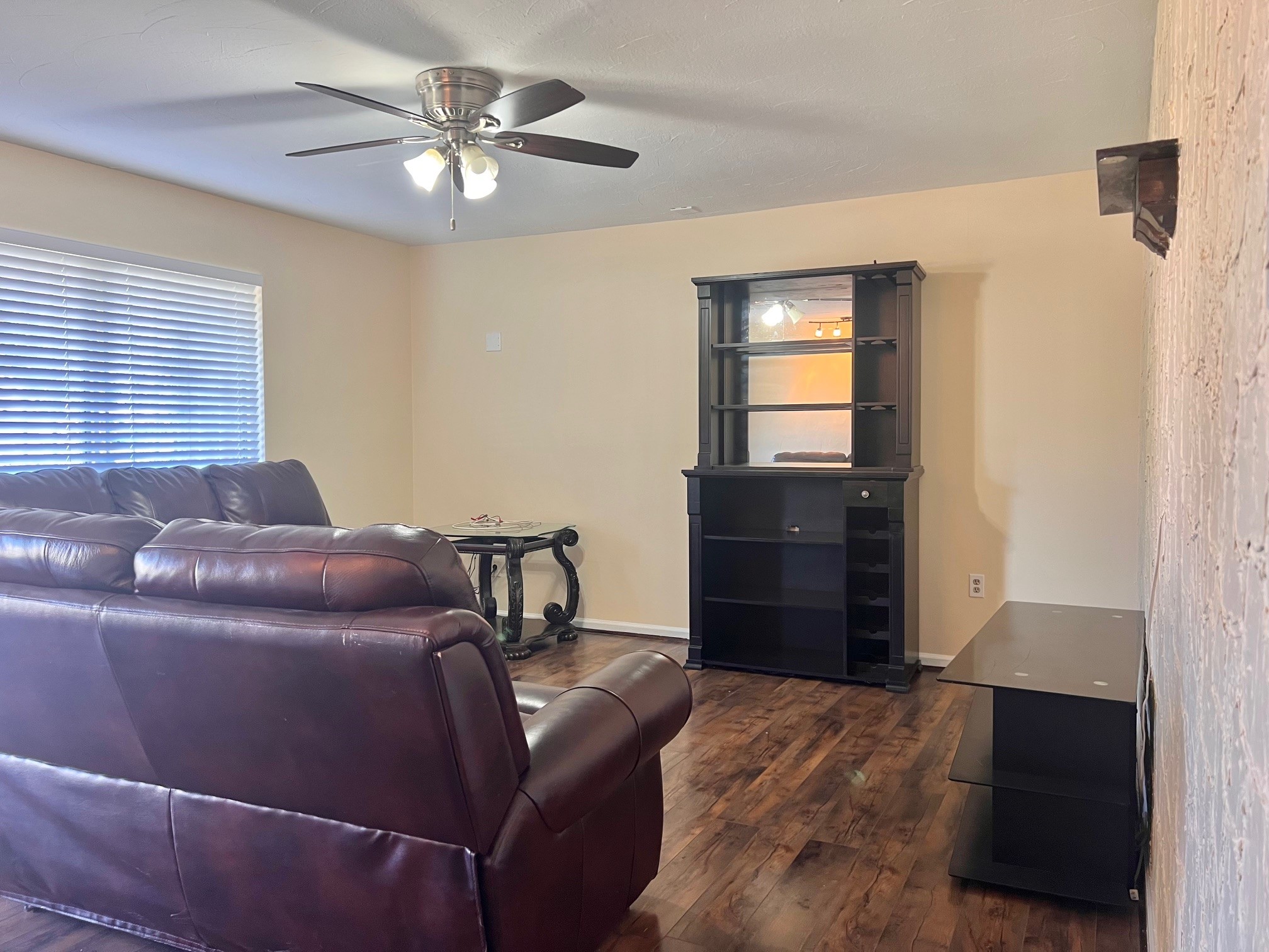 7913 Cook Road Houston, TX 77072 - Photo 4 of 11