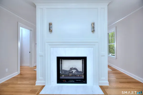 $5,990,000 | 10 Mary Jane Lane, Westport, CT 06880