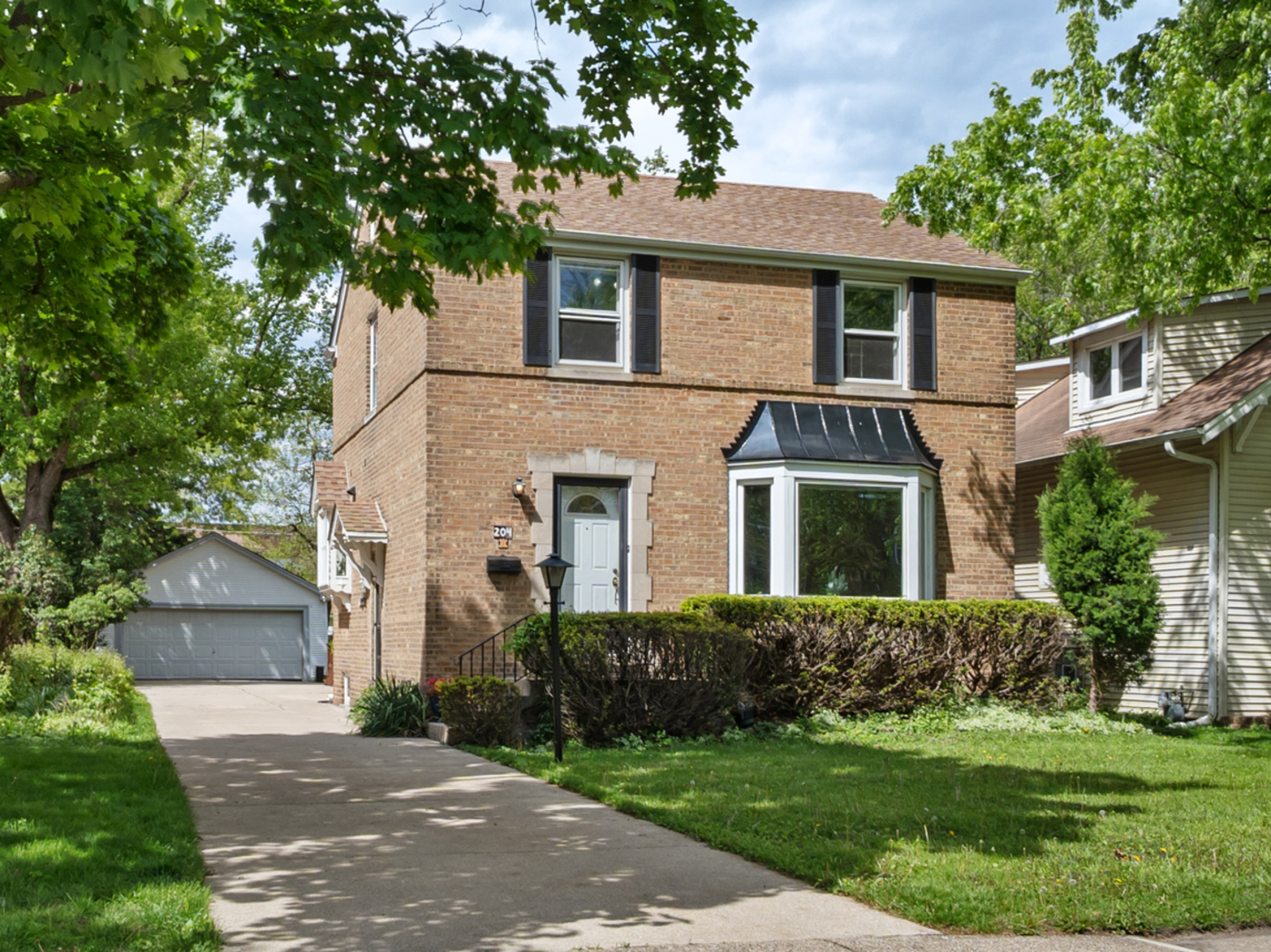 204 Parkview Road Riverside, IL 60546 - Photo 1 of 26