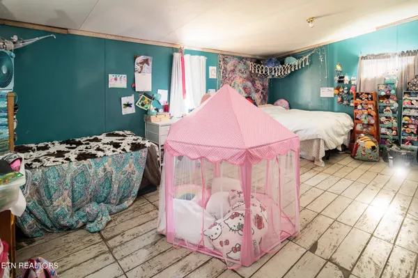 $274,000 | 1340 Dry Fork Valley Road, Ten Mile, TN 37880