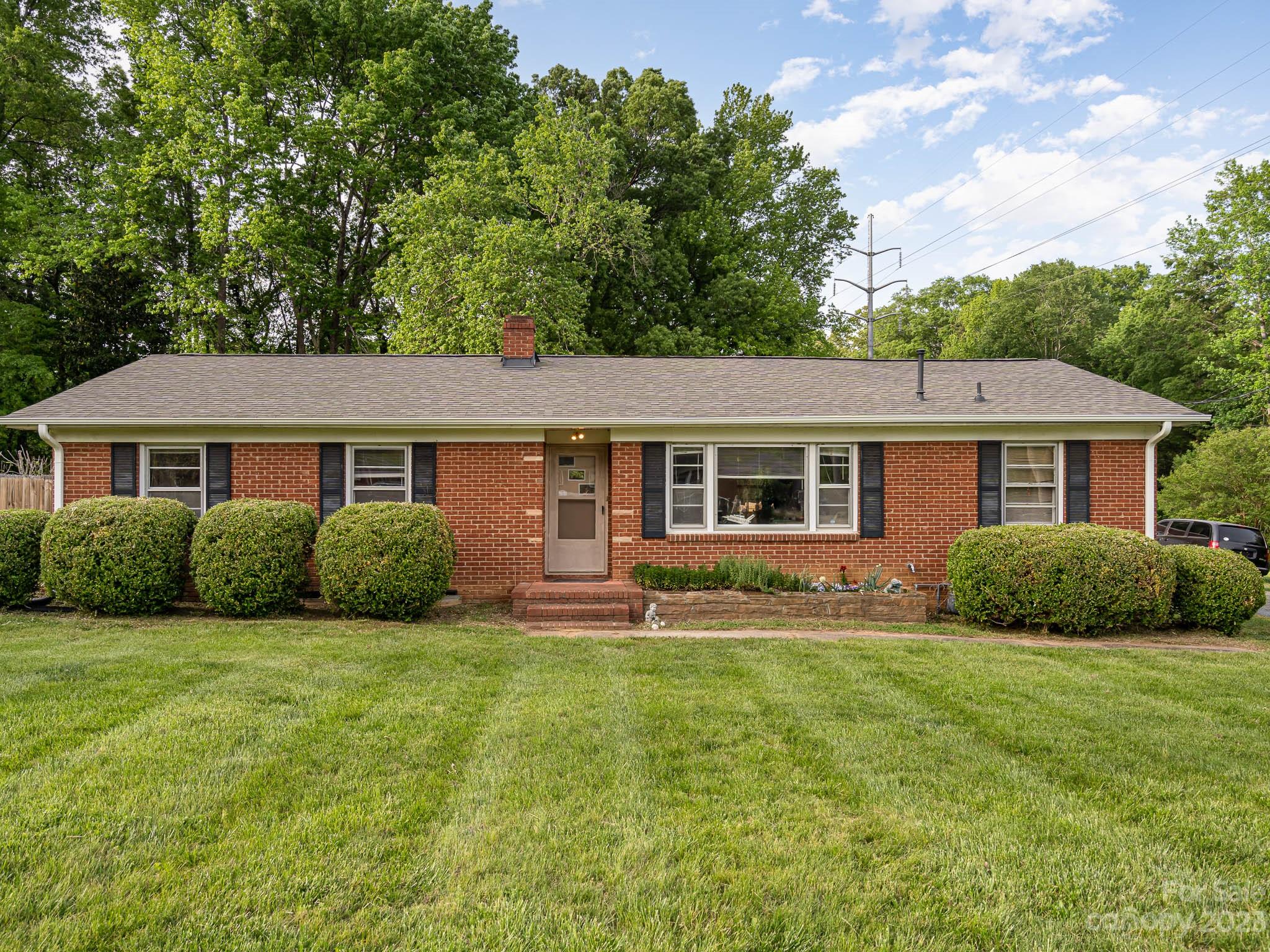 6335 Lakefill Road Charlotte, NC 28212 - Photo 1 of 32 Gallery Image 1