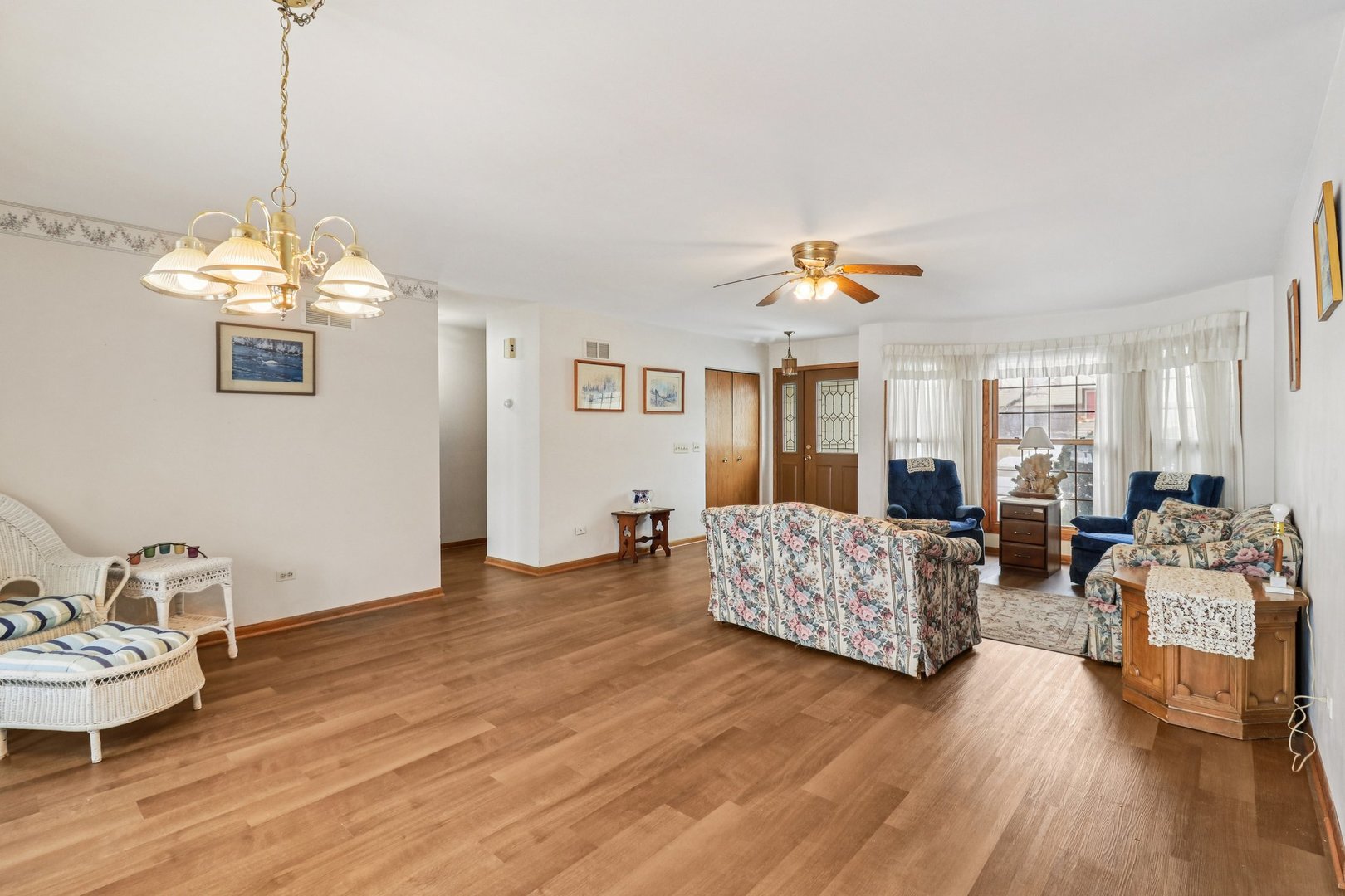 2312 High Point Drive Lindenhurst, IL 60046 - Photo 11 of 35