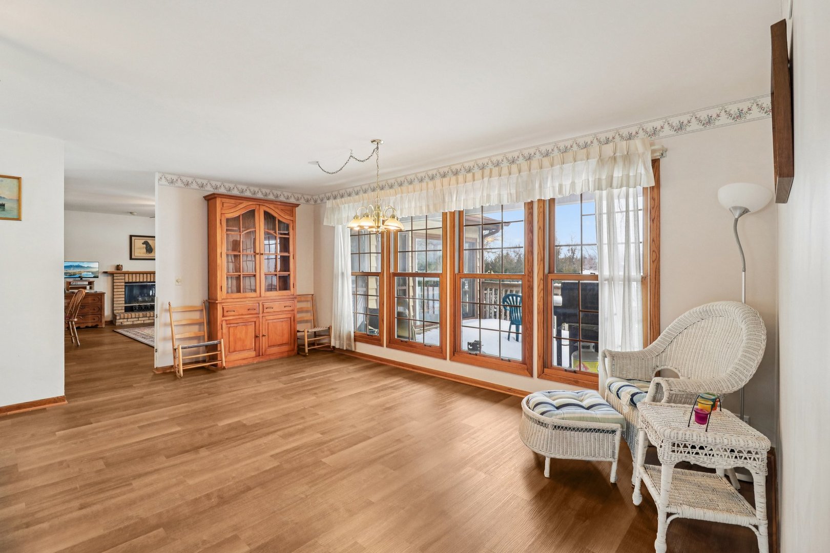 2312 High Point Drive Lindenhurst, IL 60046 - Photo 12 of 35