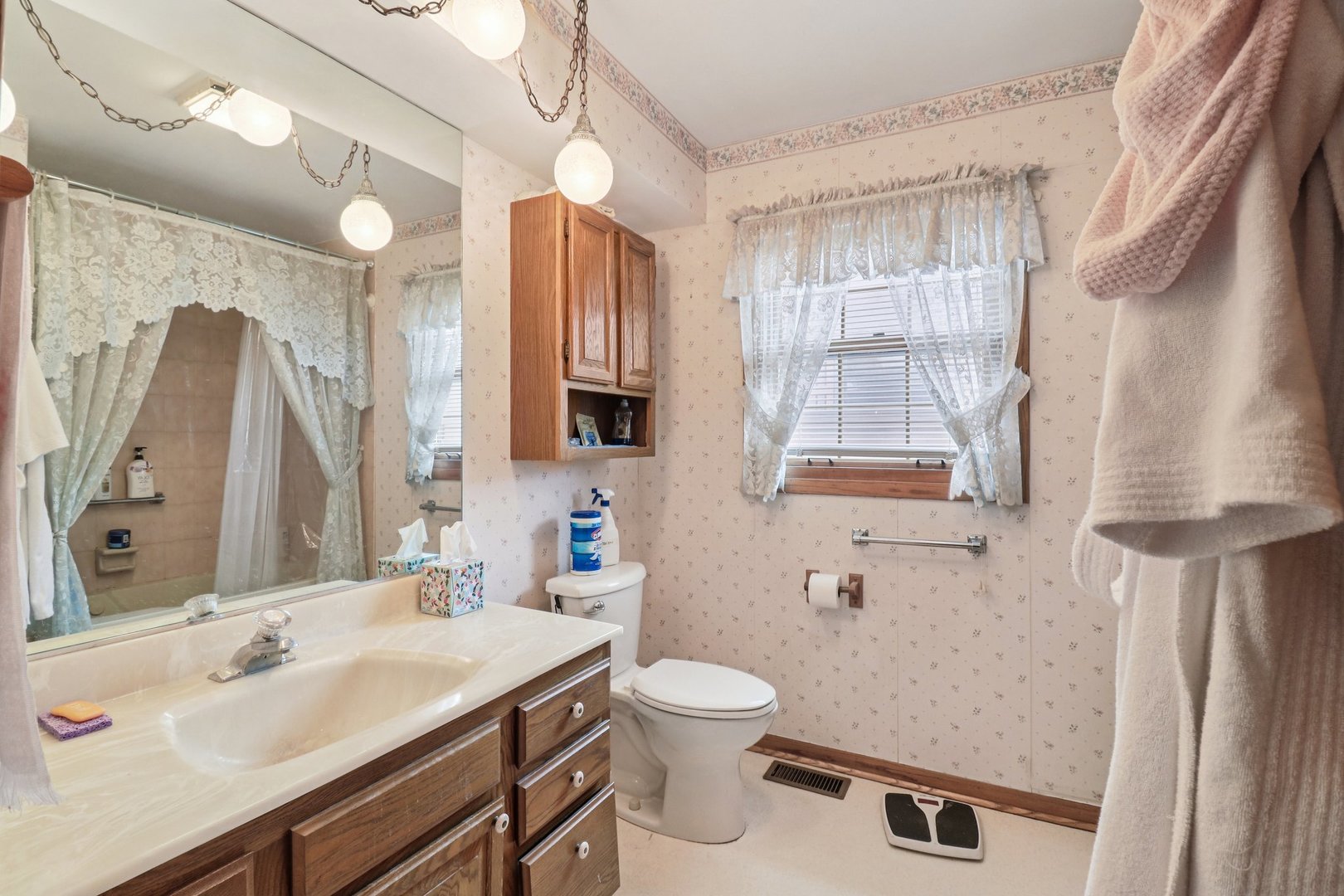 2312 High Point Drive Lindenhurst, IL 60046 - Photo 15 of 35