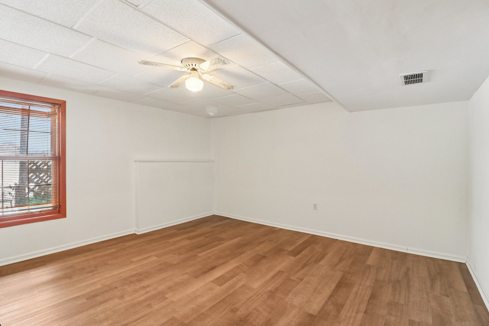 2312 High Point Drive Lindenhurst, IL 60046 - Photo 22 of 33