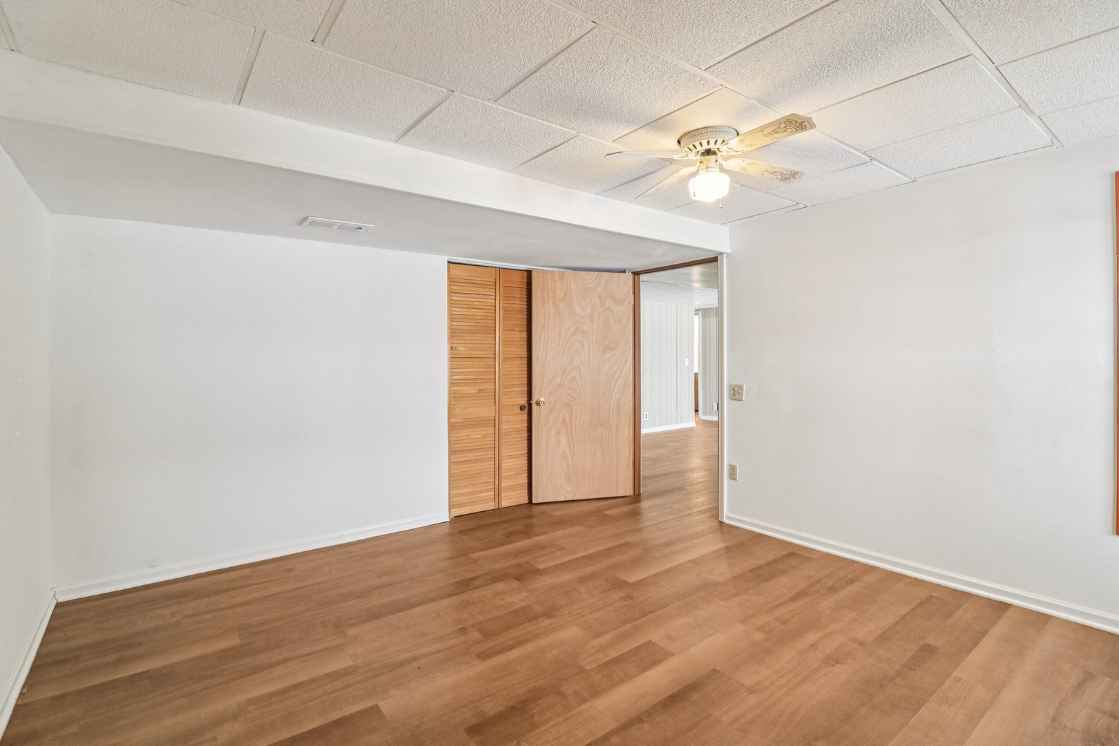 2312 High Point Drive Lindenhurst, IL 60046 - Photo 23 of 33