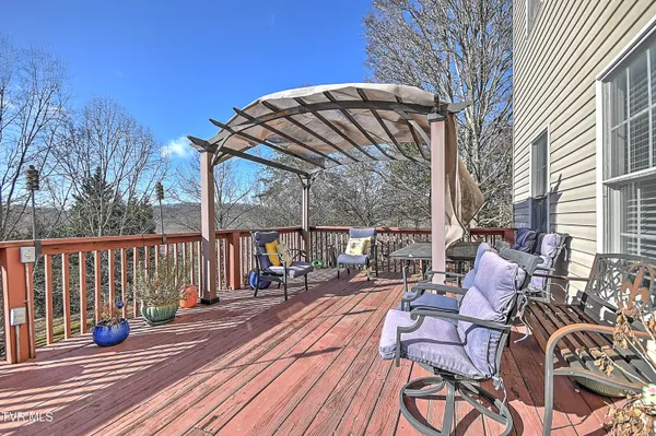 $609,000 | 616 Kings Ridge Drive, Blountville, TN 37617