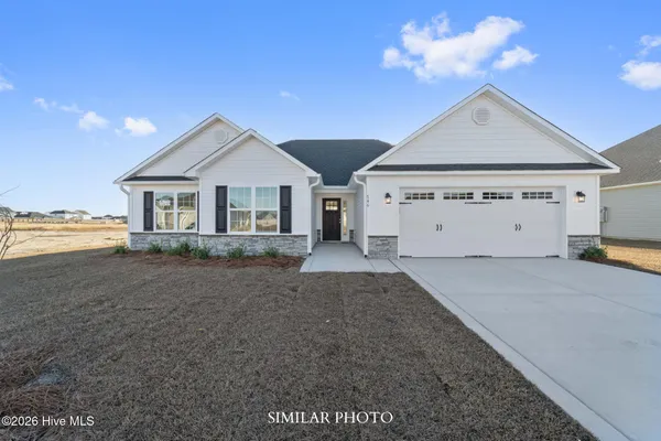$315,000 | 526 Appalachian Trail North, Jacksonville, NC 28546