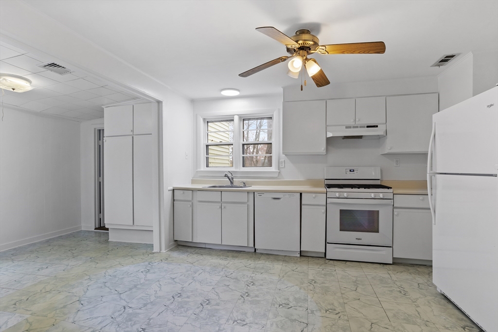 18 Long Lake Road Littleton, MA 01460 - Photo 15 of 39 Gallery Image 15