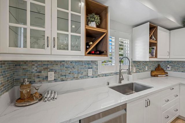 $1,600,000 | 3925 Linmar Lane, Carlsbad, CA 92008