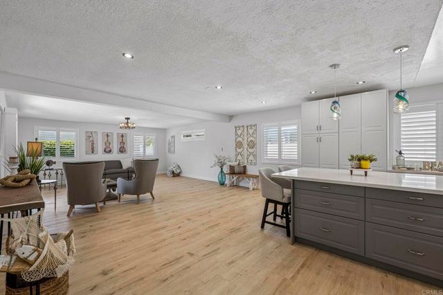 $1,600,000 | 3925 Linmar Lane, Carlsbad, CA 92008