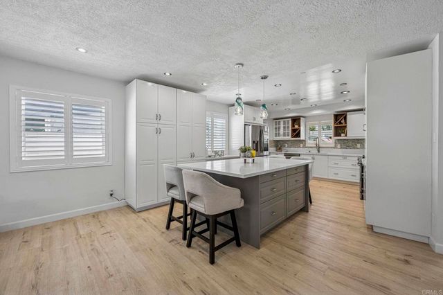 $1,600,000 | 3925 Linmar Lane, Carlsbad, CA 92008